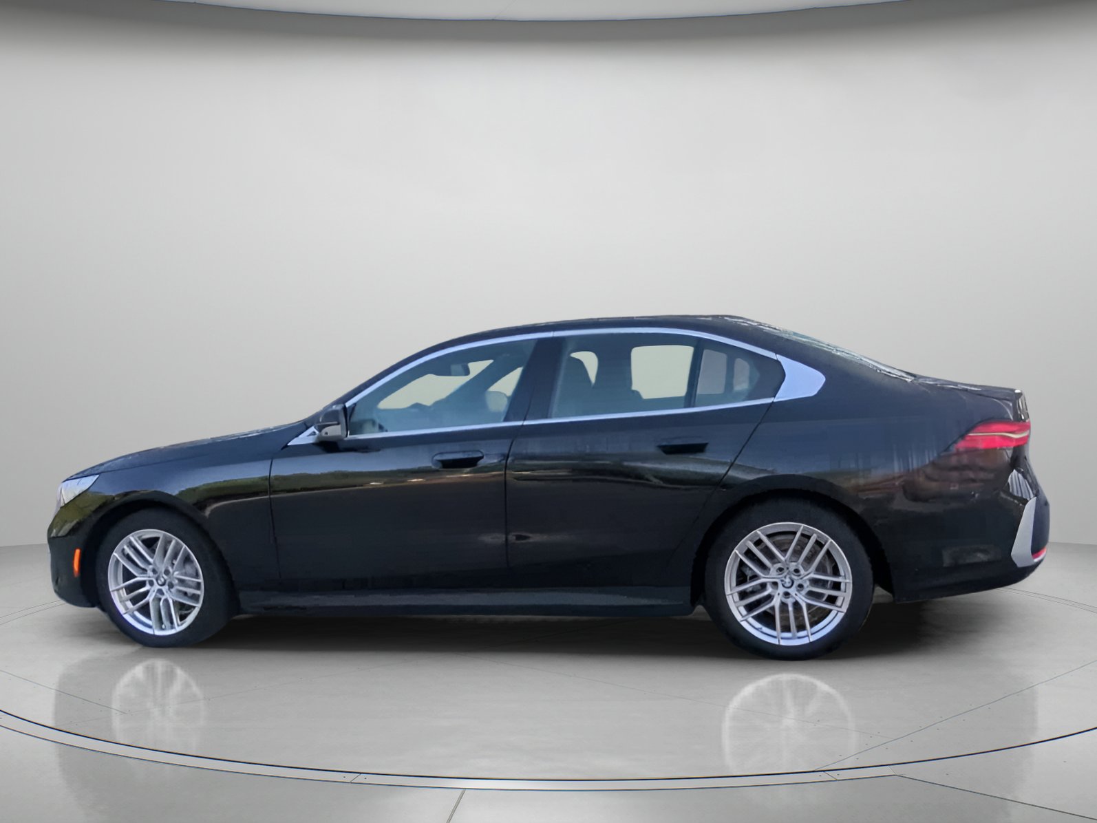 Used 2025 BMW 530i RWD image 17