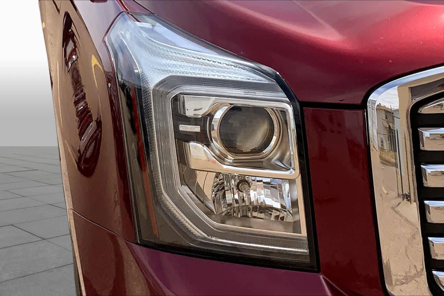 Used 2020 GMC Yukon SLT w/ Premium Edition RWD image 28