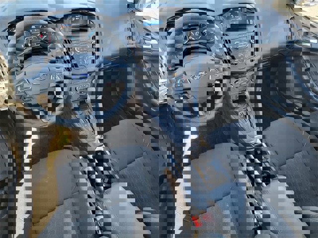 Certified 2018 Ford Focus SE image 38