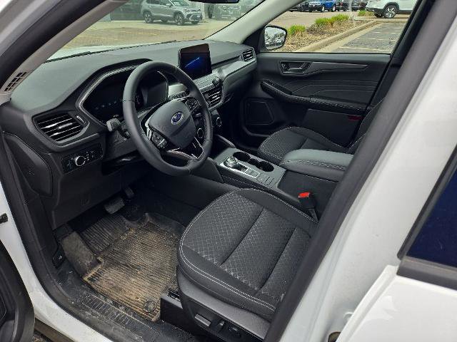 Certified 2024 Ford Escape Active AWD/4WD image 2