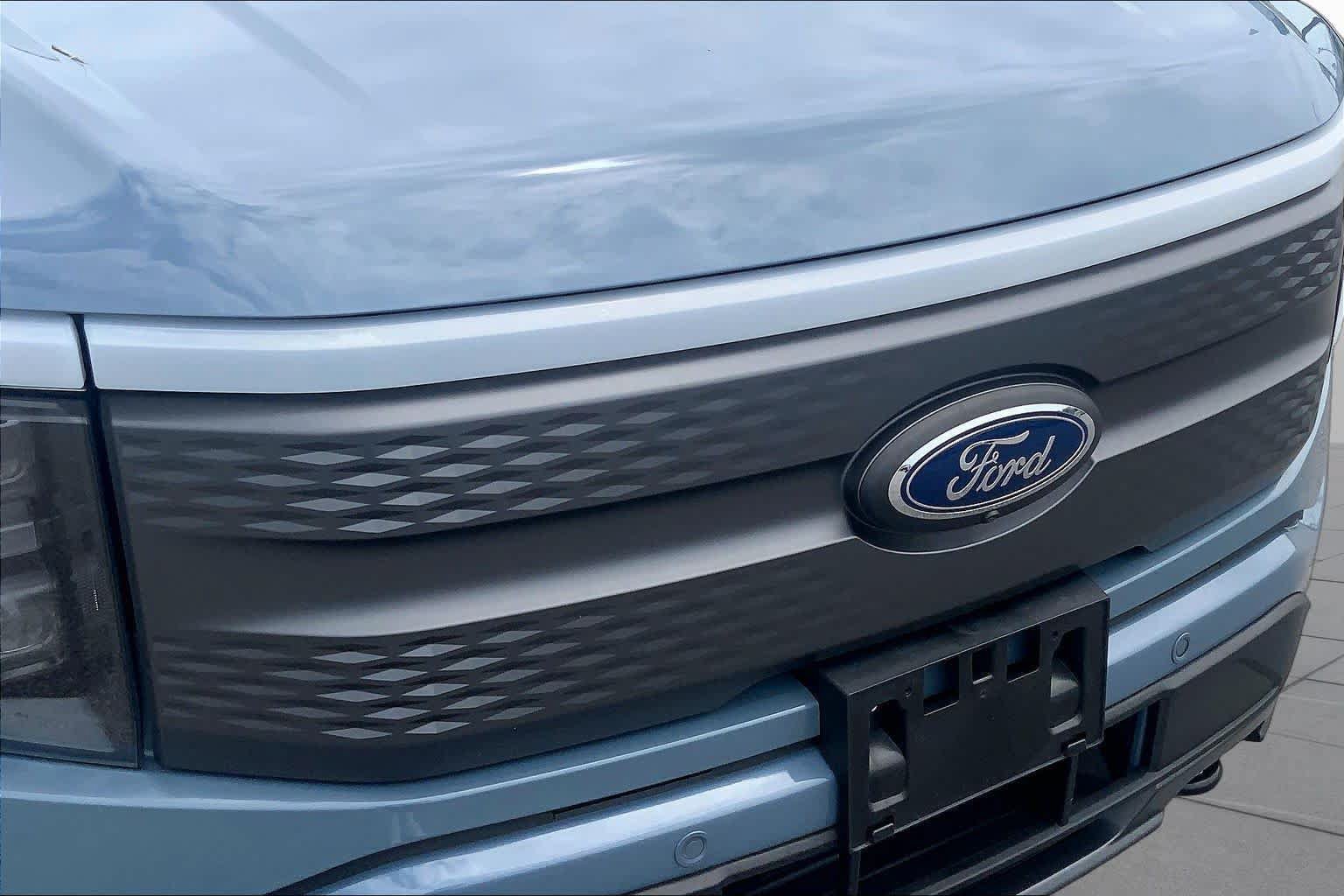 Certified 2023 Ford F150 Lightning XLT AWD/4WD image 29