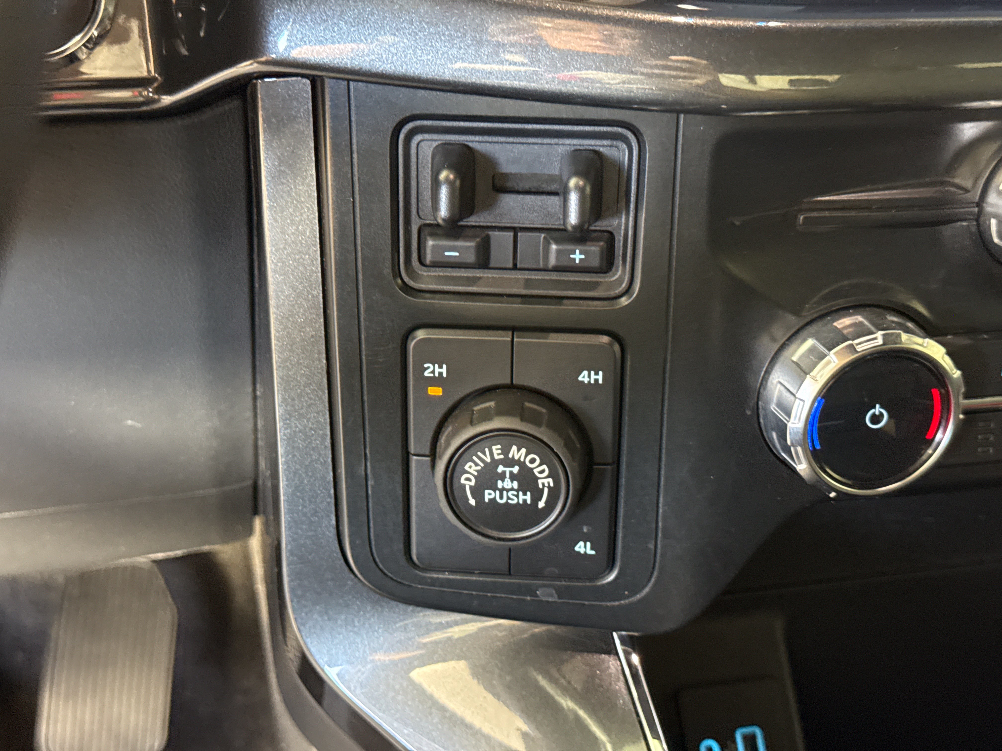 Certified 2022 Ford F150 XLT w/ Equipment Group 302A High AWD/4WD image 20