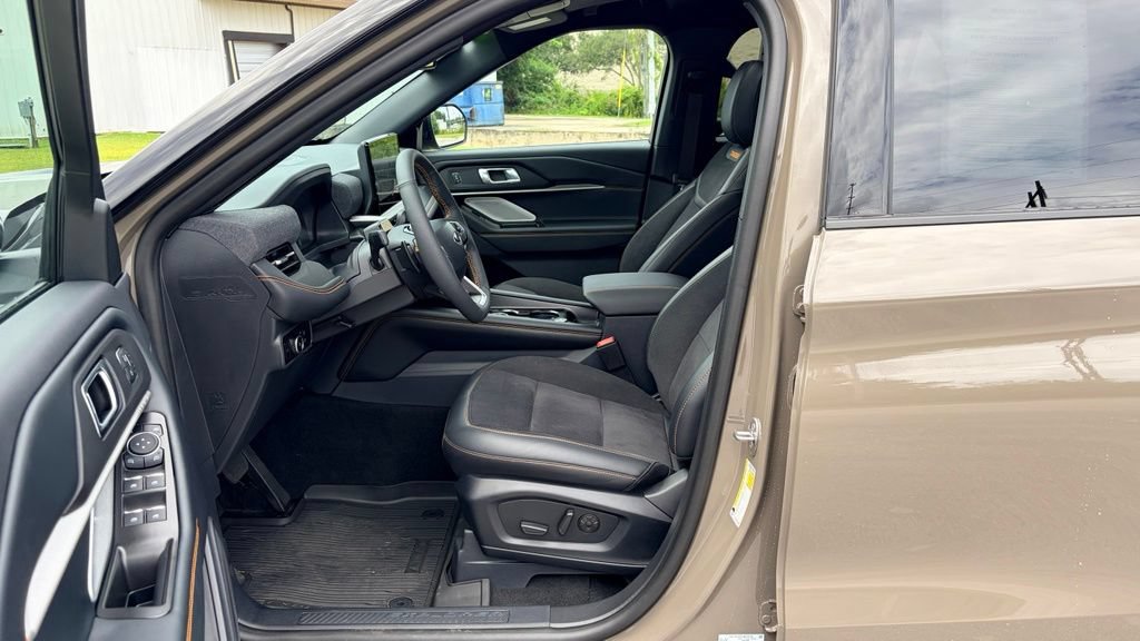 Certified 2026 Ford Explorer Tremor w/ Tremor Ultimate Package AWD/4WD image 22