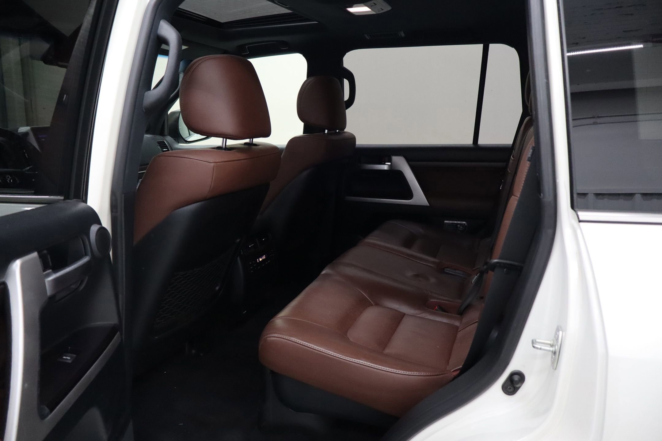 Used 2020 Toyota Land Cruiser AWD/4WD image 29