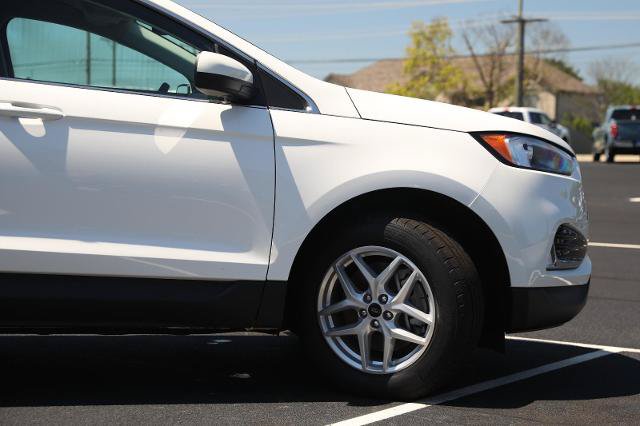Certified 2024 Ford Edge SEL w/ Convenience Package AWD/4WD image 5