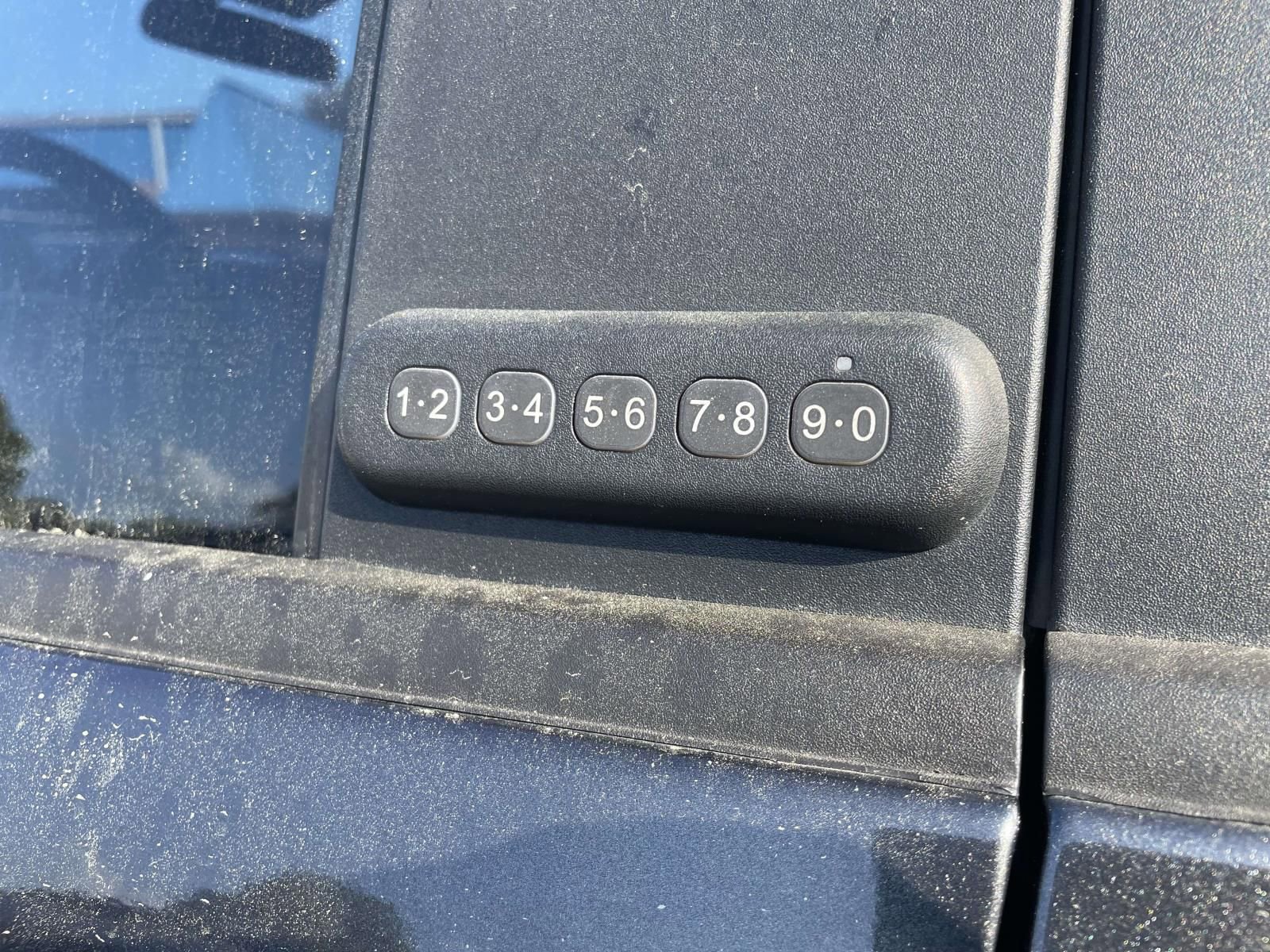 Certified 2020 Ford F250 XL w/ STX Appearance Package image 6