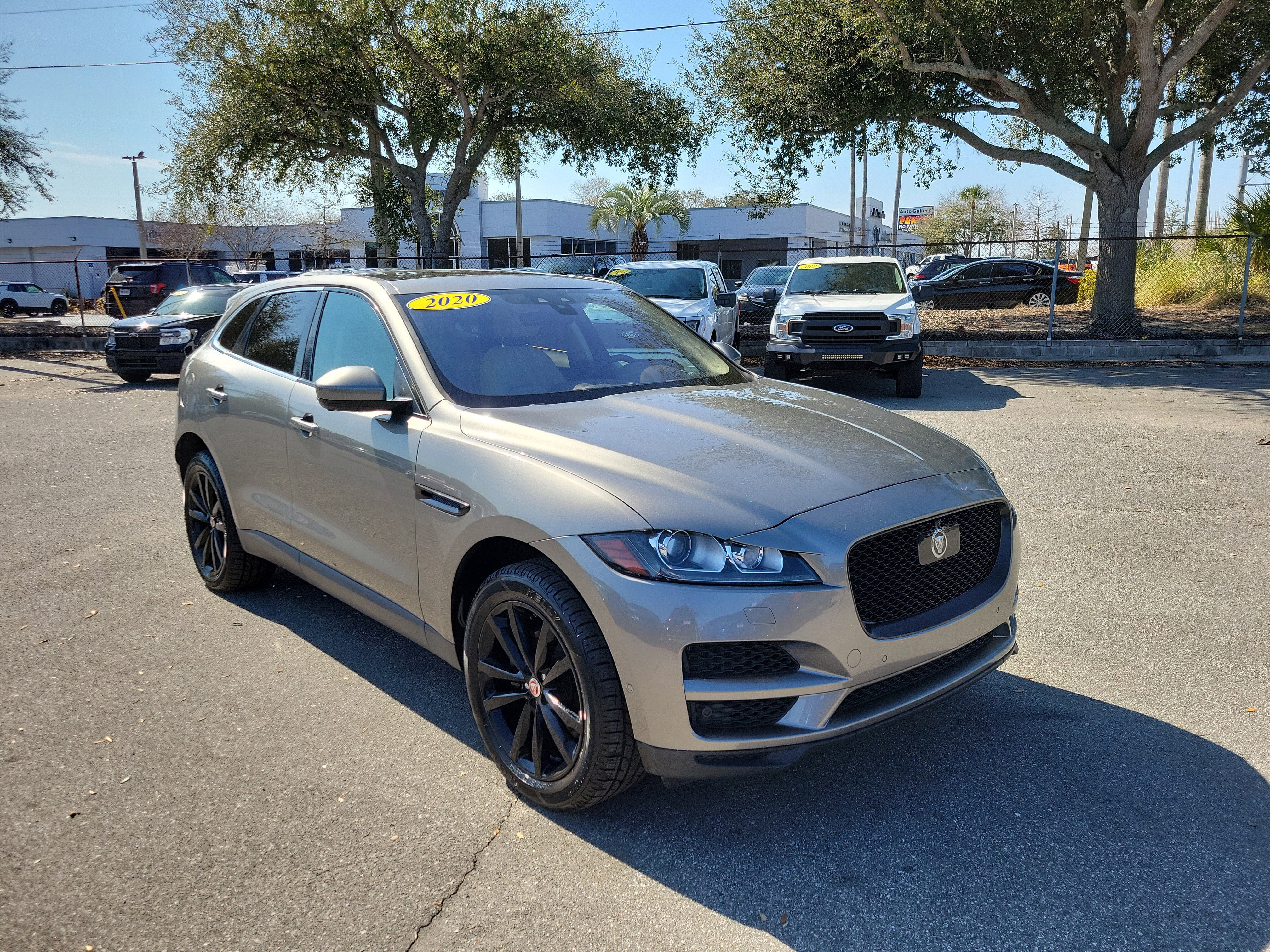 Used 2020 Jaguar F-PACE Prestige image 4