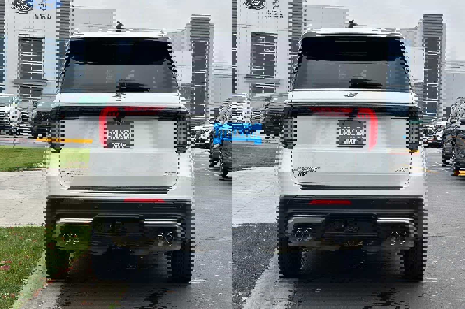 Certified 2025 Ford Explorer Platinum w/ Ultimate Package image 4