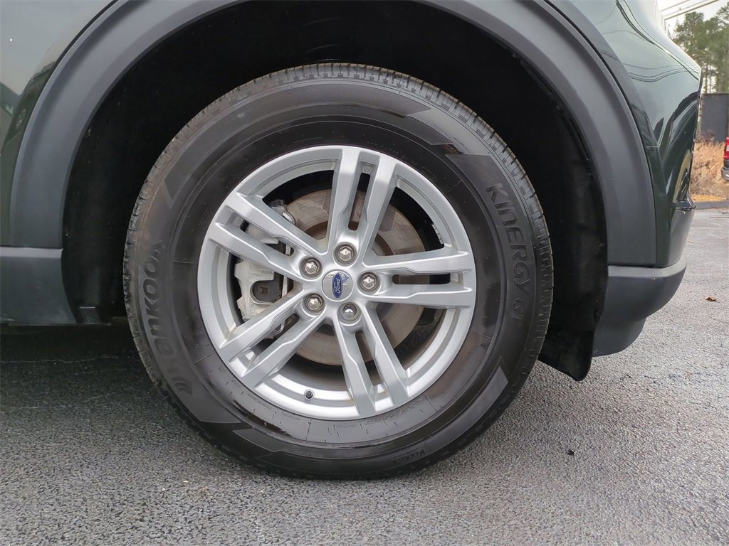 Certified 2022 Ford Explorer XLT w/ Equipment Group 202A image 10