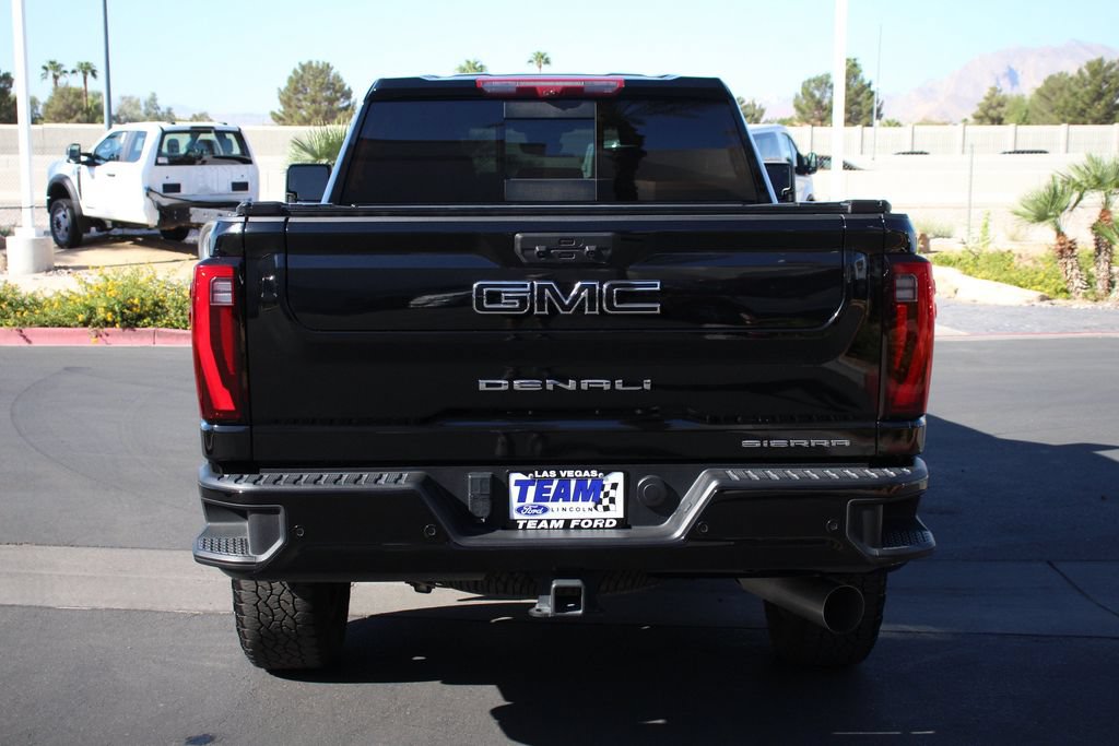 Used 2025 GMC Sierra 3500 Denali Ultimate AWD/4WD image 7