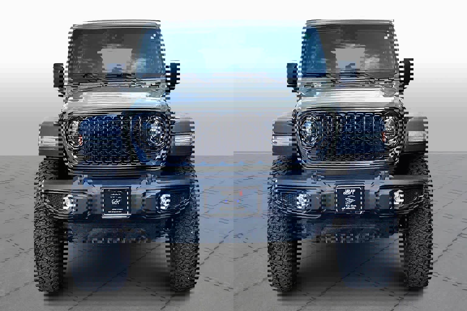 Used 2025 Jeep Wrangler Willys image 9