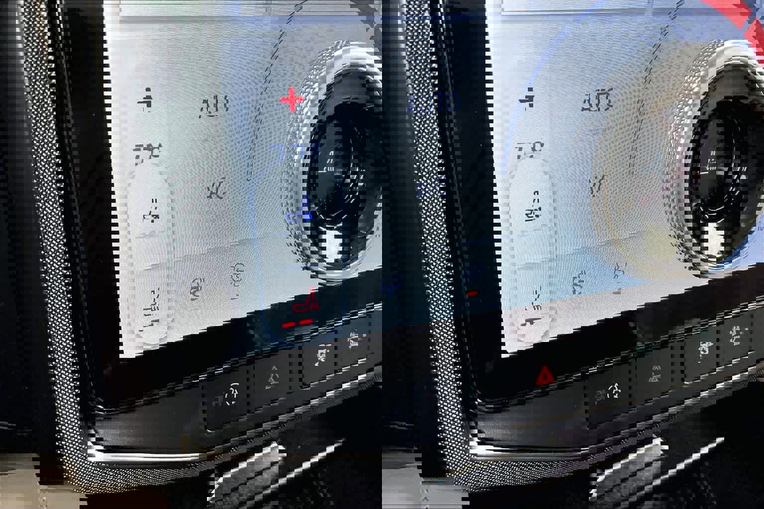 Certified 2023 Ford Expedition Platinum image 33