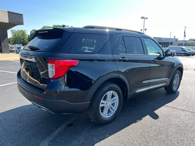 Certified 2024 Ford Explorer XLT w/ Equipment Group 202A AWD/4WD image 8