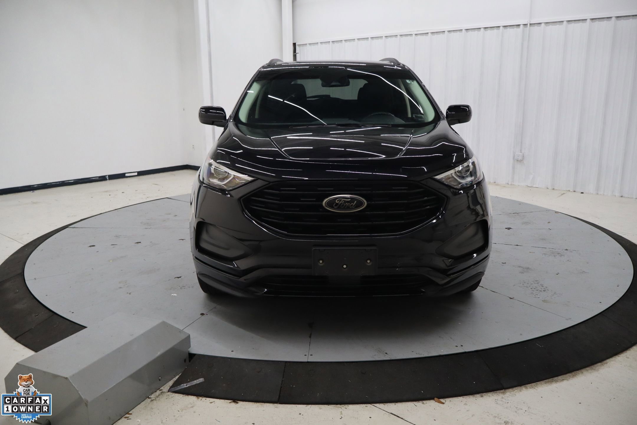 Certified 2022 Ford Edge SE w/ Black Appearance Package image 8