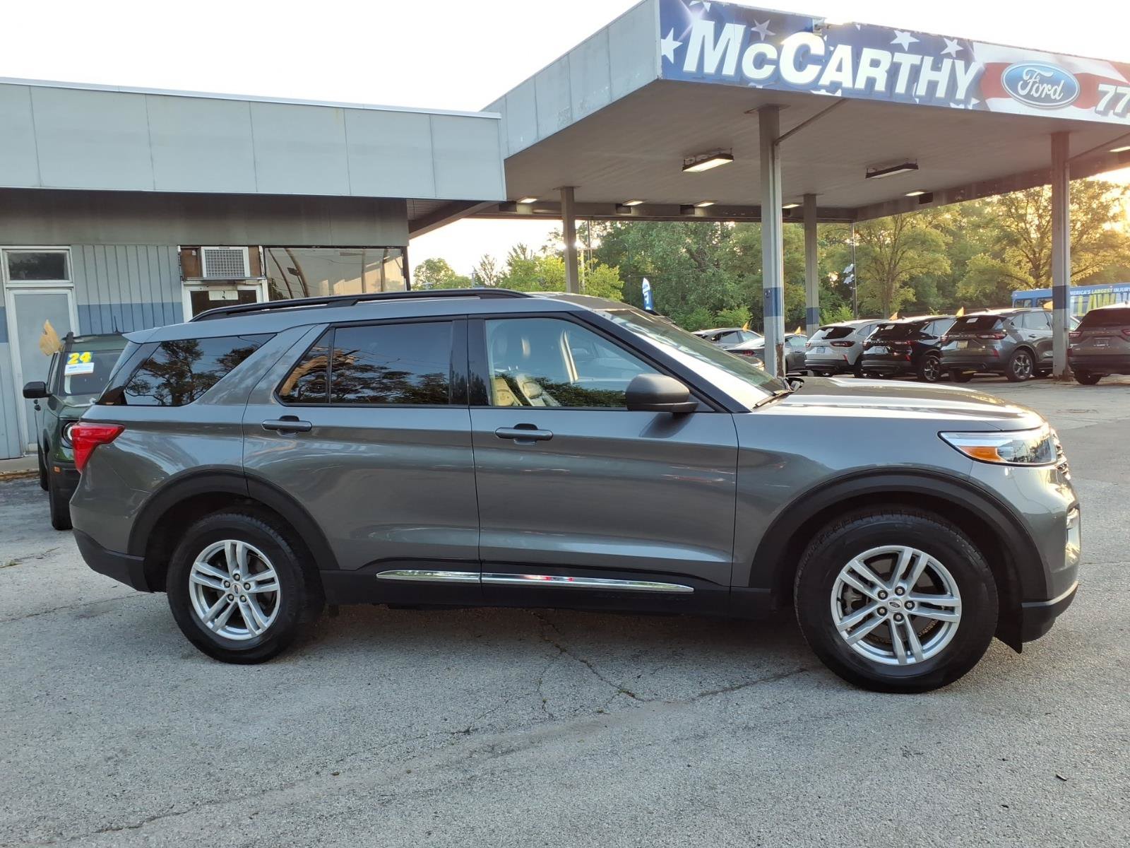 Certified 2023 Ford Explorer XLT w/ Equipment Group 202A AWD/4WD image 2