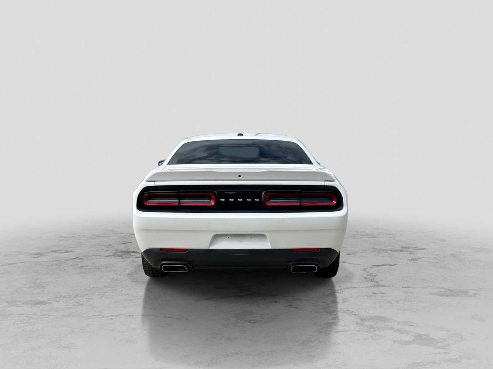 Used 2018 Dodge Challenger R/T RWD image 5