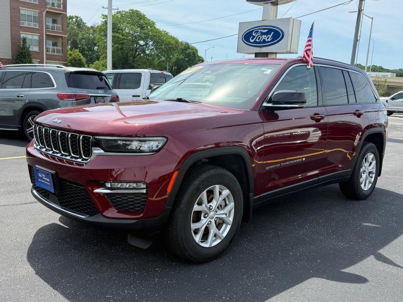 Used 2023 Jeep Grand Cherokee Limited w/ MOPAR Finishing Package AWD/4WD image 8