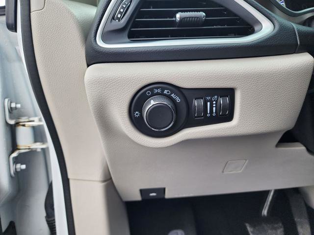Used 2023 Chrysler Voyager LX FWD image 20