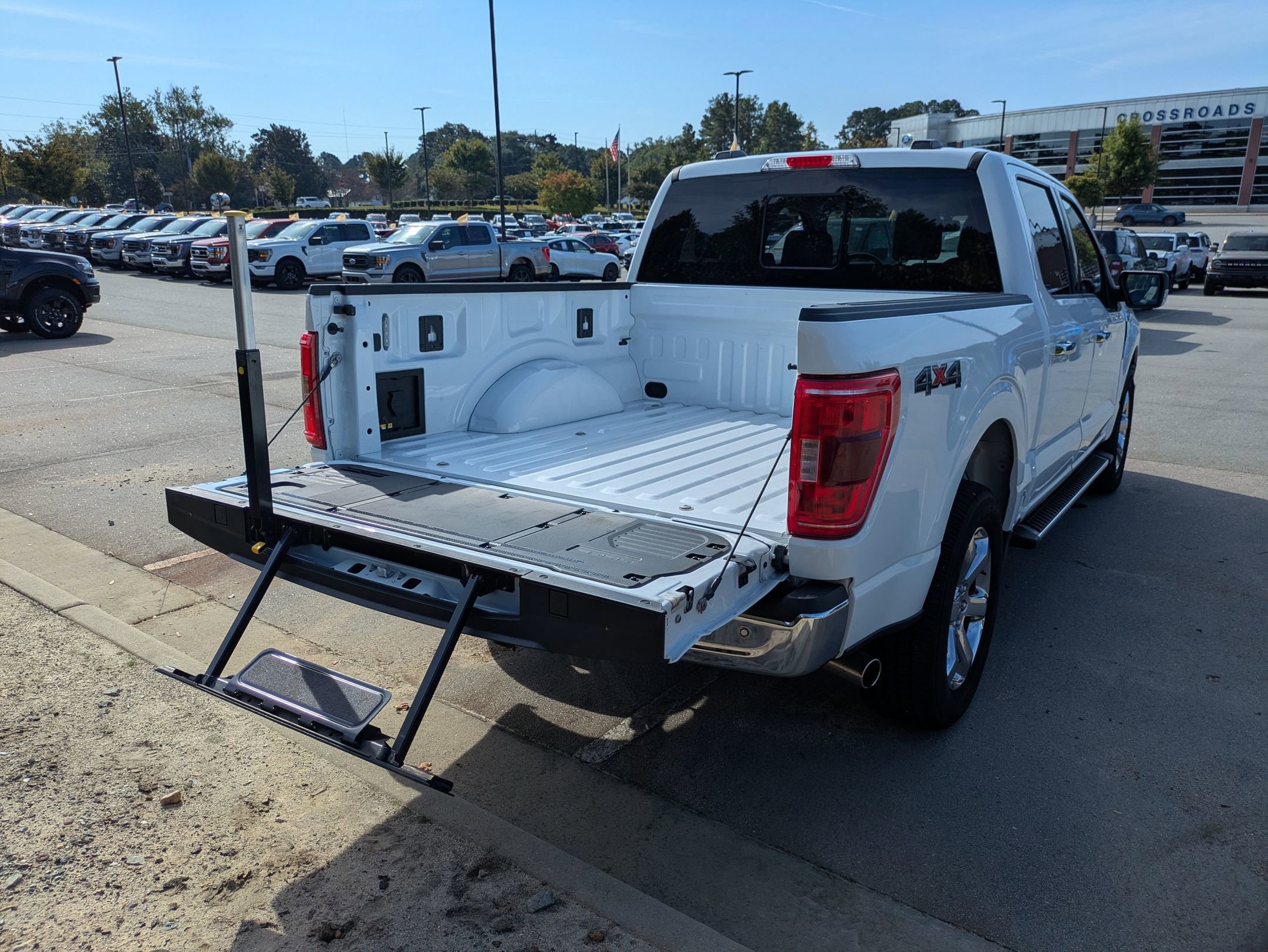 Certified 2022 Ford F150 XLT w/ Equipment Group 302A High image 7