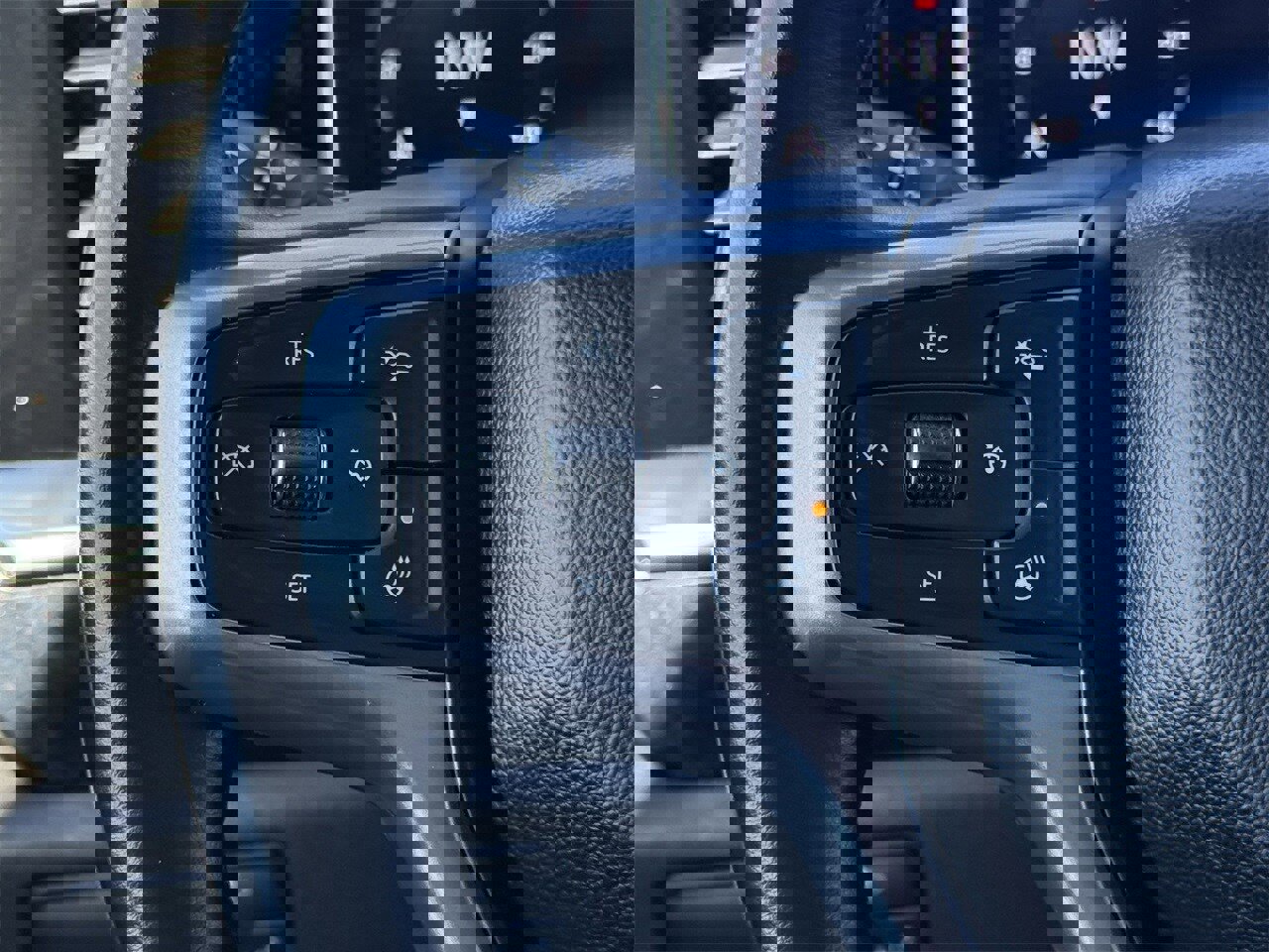 Used 2024 Chevrolet Silverado 1500 LT image 13