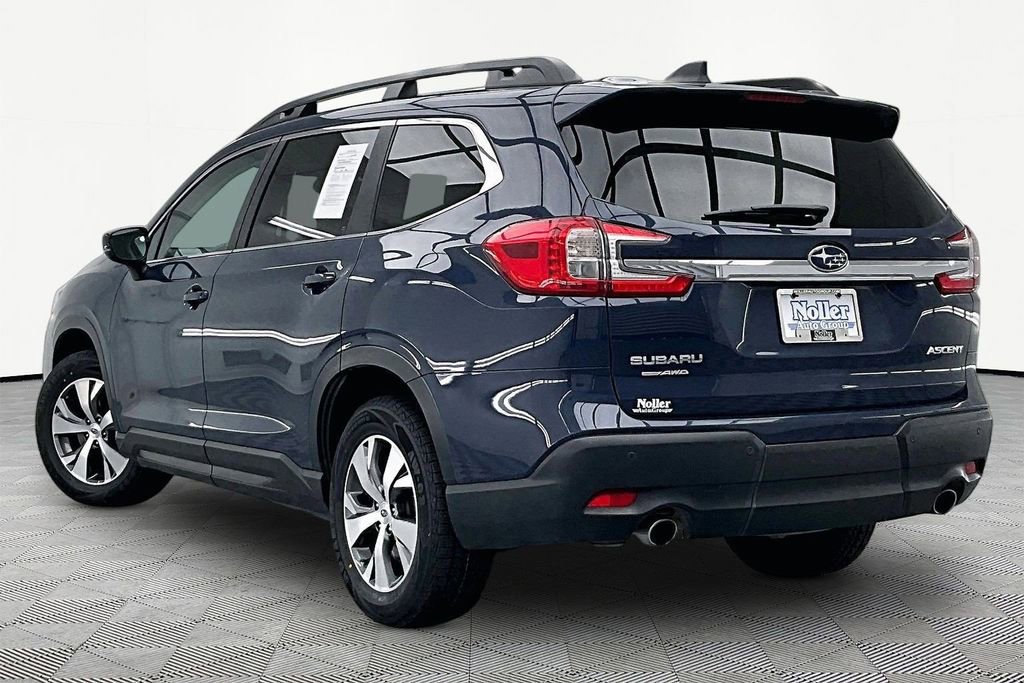 Used 2025 Subaru Ascent Premium image 2
