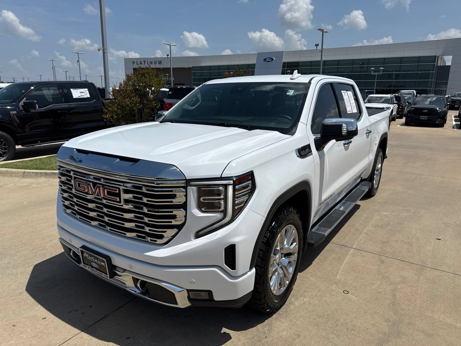 Used 2023 GMC Sierra 1500 Denali RWD image 31
