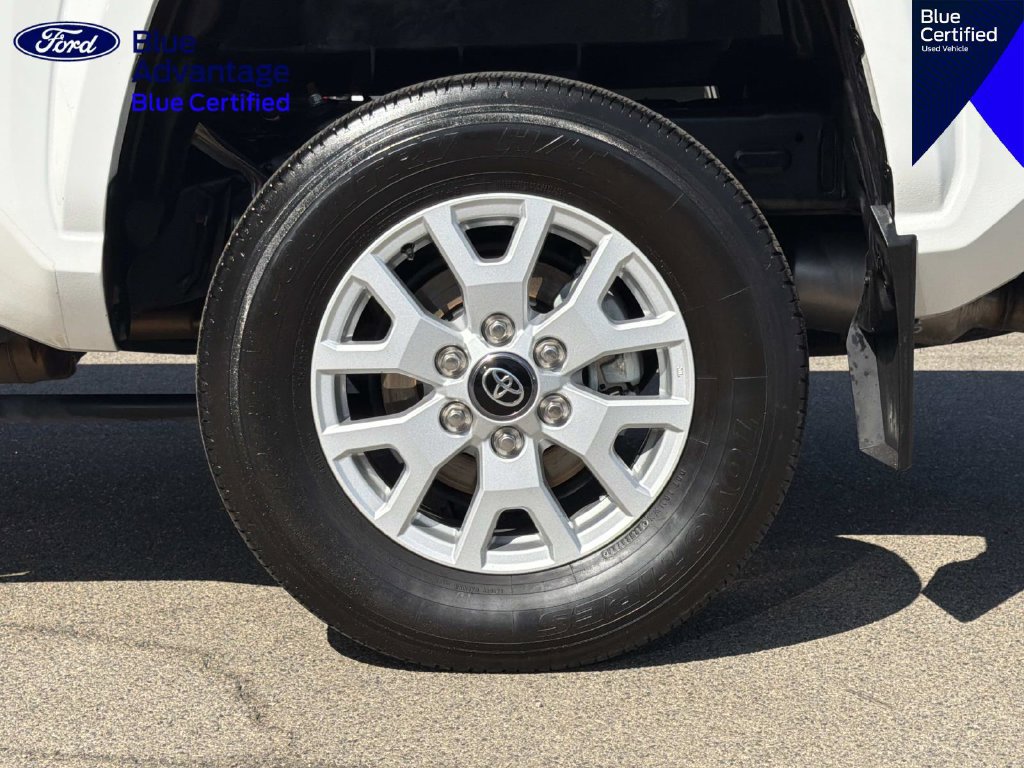 Used 2024 Toyota Tacoma SR5 AWD/4WD image 8
