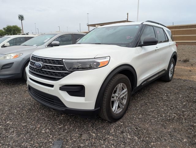 Certified 2024 Ford Explorer XLT image 2