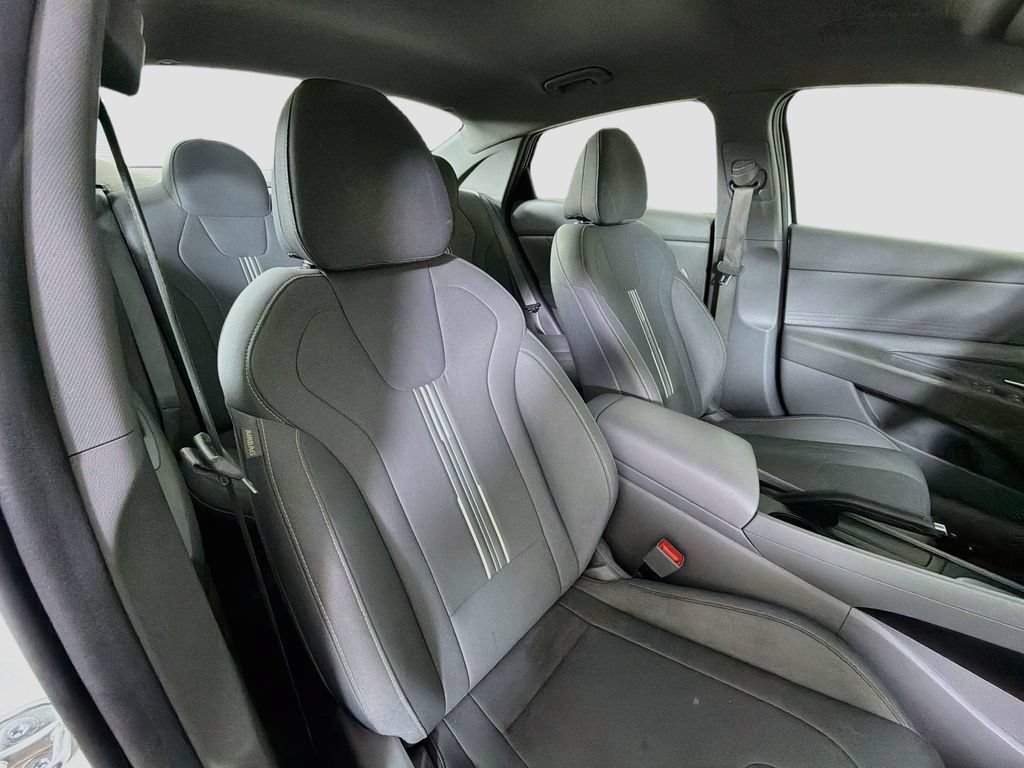 Used 2023 Hyundai Elantra SEL FWD image 26