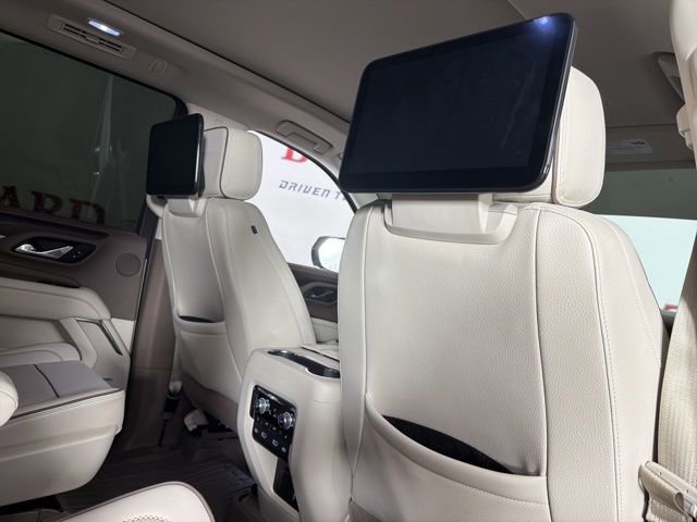 Used 2023 GMC Yukon Denali w/ Advanced Technology Package image 19