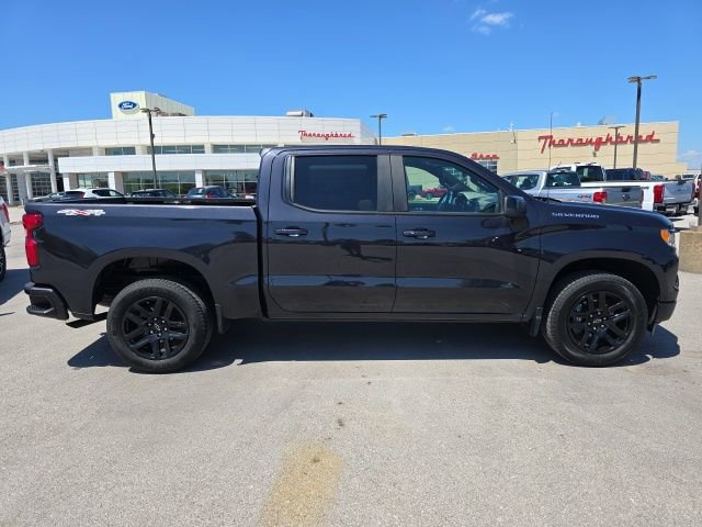 Used 2022 Chevrolet Silverado 1500 RST image 2