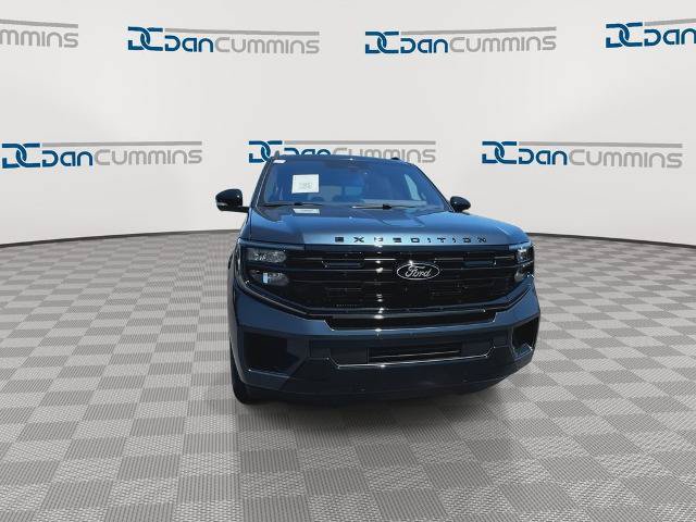 Certified 2025 Ford Expedition Max Platinum w/ Stealth Performance Package AWD/4WD image 3
