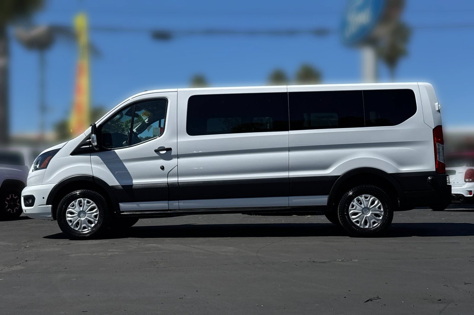 Certified 2024 Ford Transit 350 XLT RWD image 32