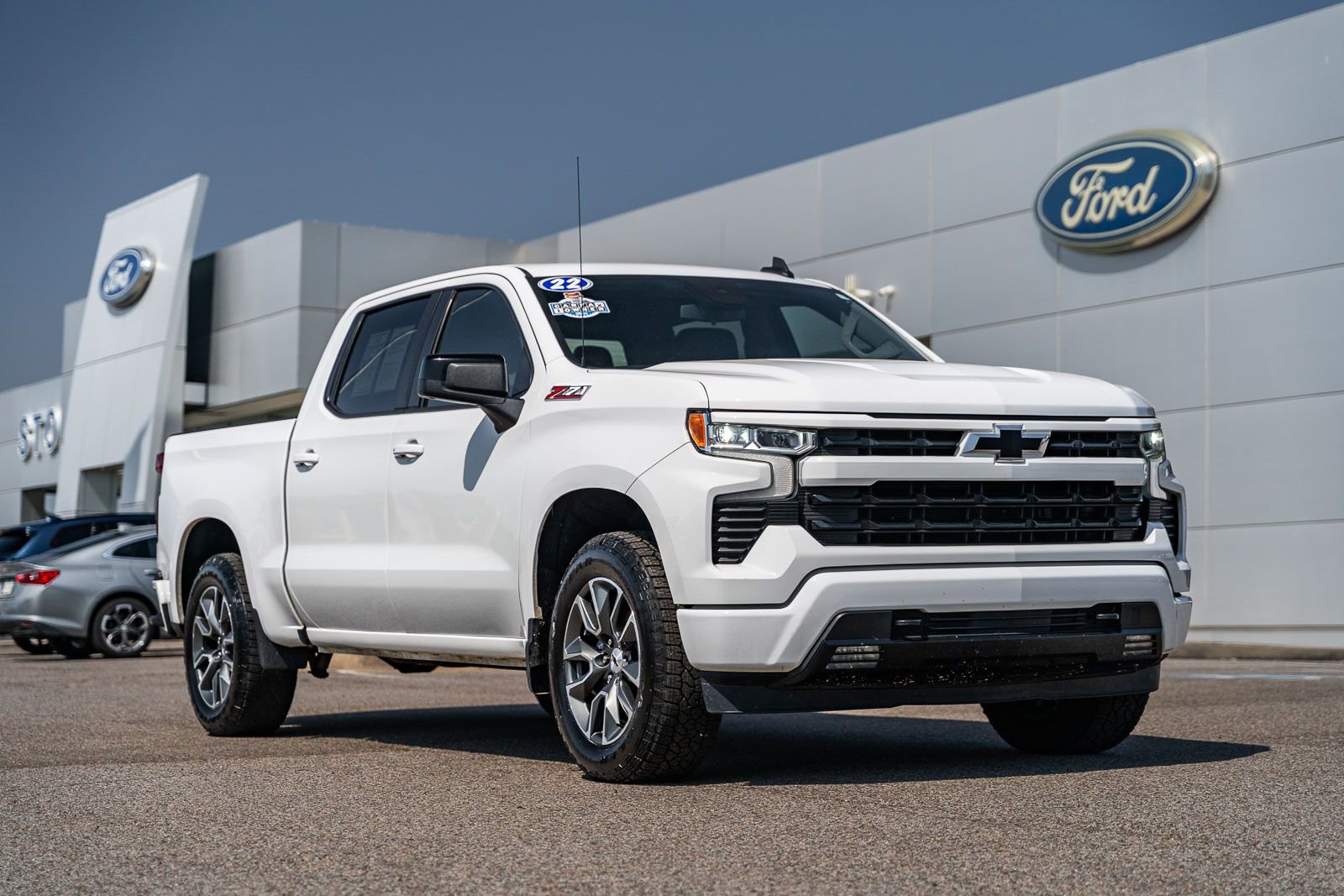 Used 2022 Chevrolet Silverado 1500 RST AWD/4WD image 1