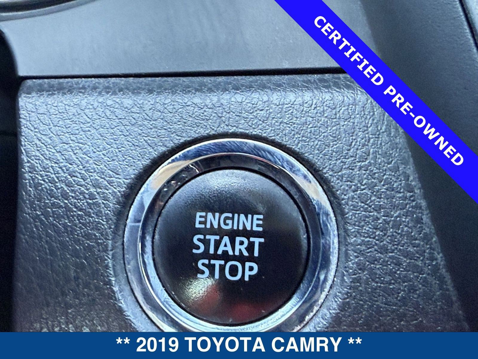 Used 2019 Toyota Camry SE image 30