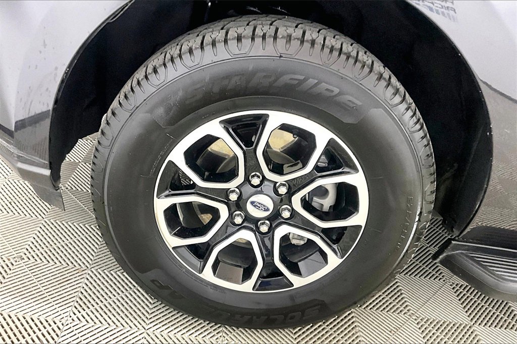 Certified 2024 Ford Expedition XLT image 8