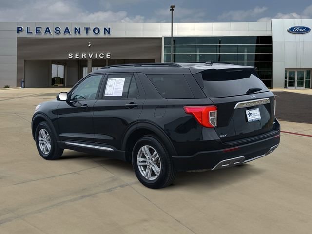Certified 2024 Ford Explorer XLT w/ Equipment Group 202A AWD/4WD image 3
