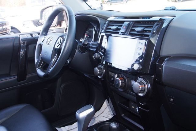 Used 2022 Toyota 4Runner TRD Off-Road Premium image 10