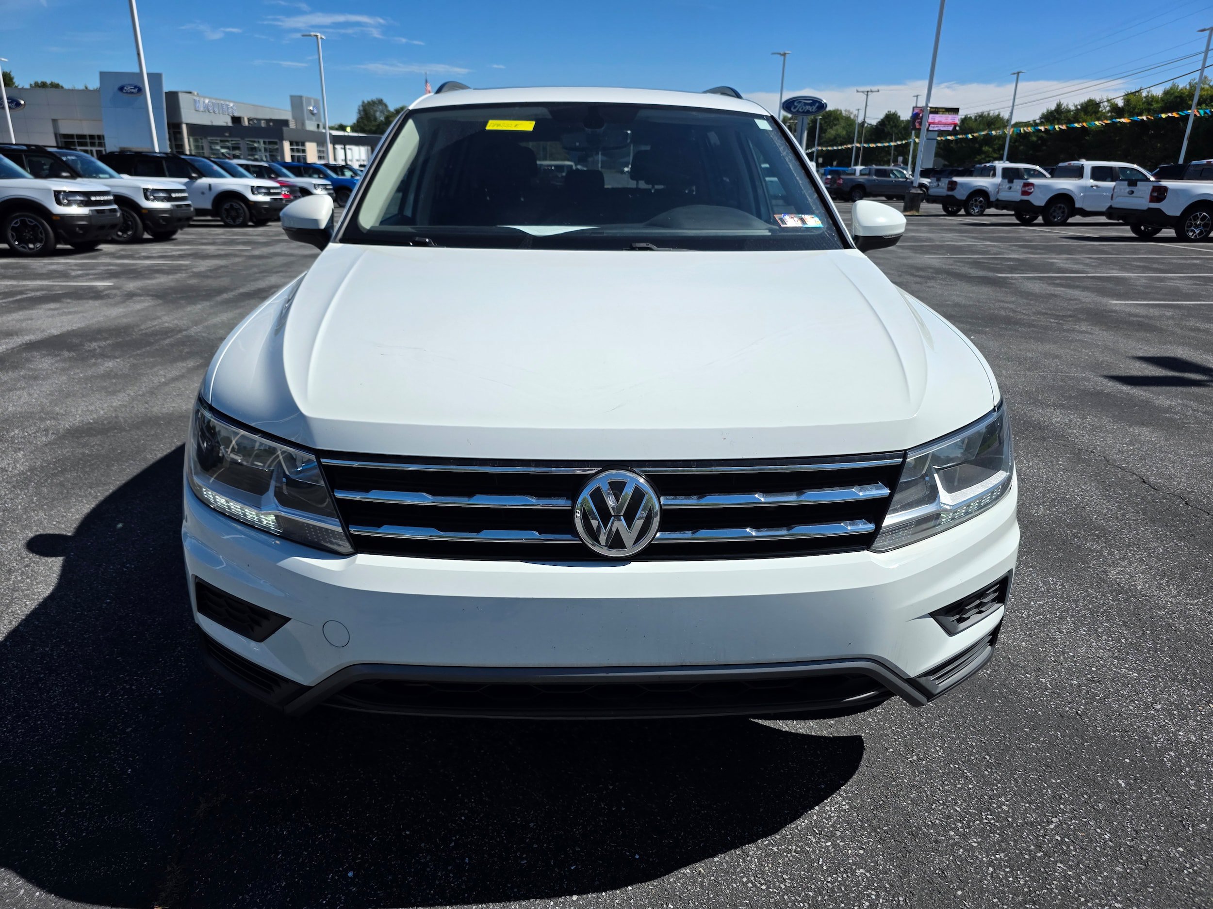 Used 2020 Volkswagen Tiguan SE w/ Panoramic Sunroof Package AWD/4WD image 8