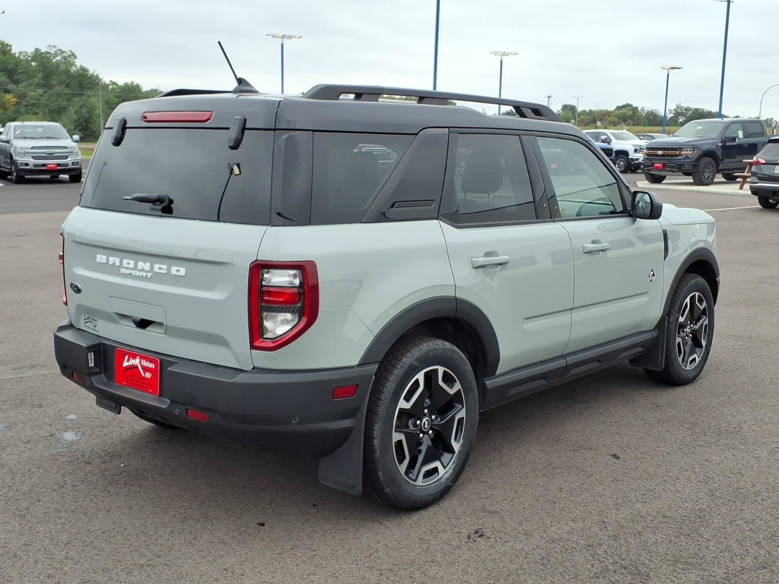 Certified 2023 Ford Bronco Sport Outer Banks w/ Tech Package AWD/4WD image 6