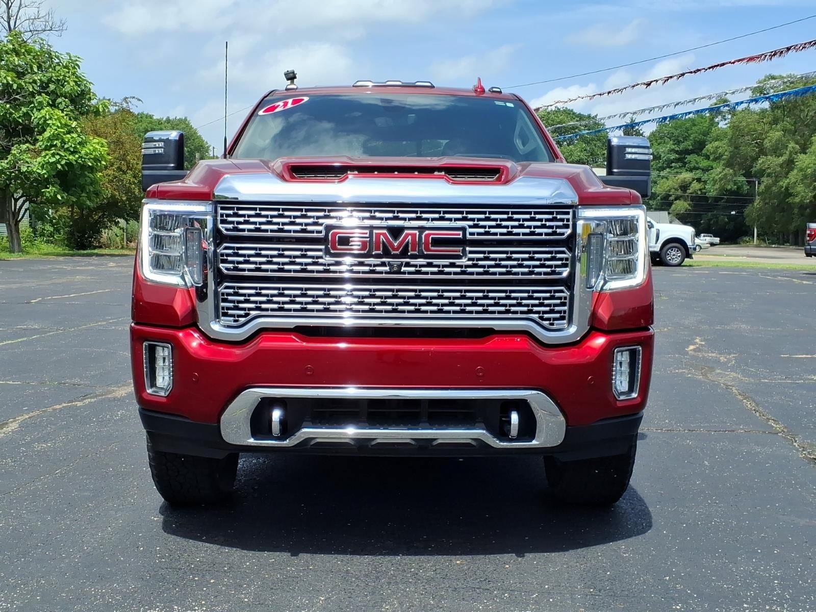 Used 2021 GMC Sierra 2500 Denali w/ Denali Ultimate Package AWD/4WD image 2