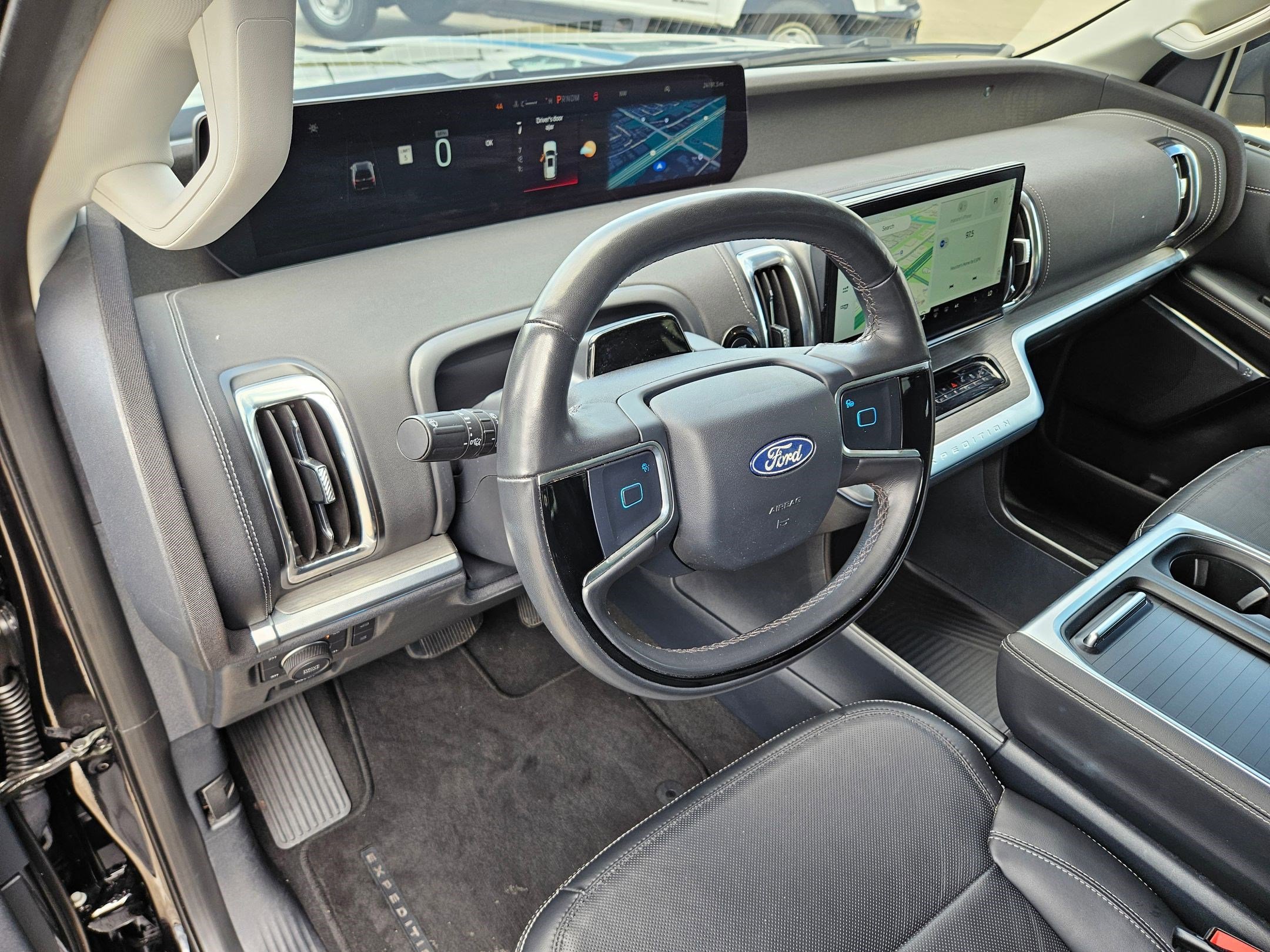 Certified 2025 Ford Expedition Platinum AWD/4WD image 16