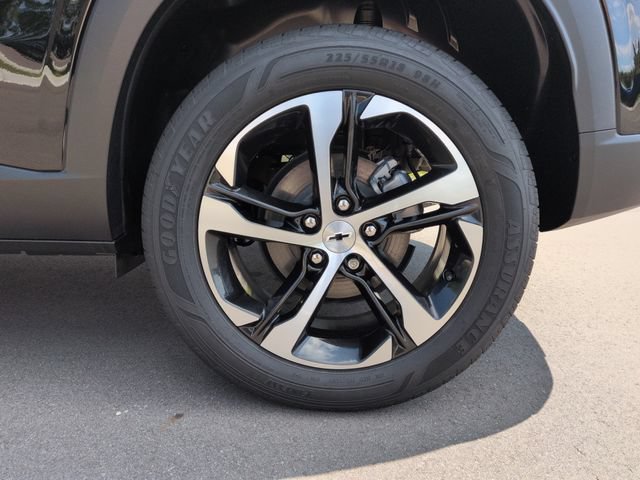 Used 2024 Chevrolet Trax RS w/ Driver Confidence Package FWD image 11