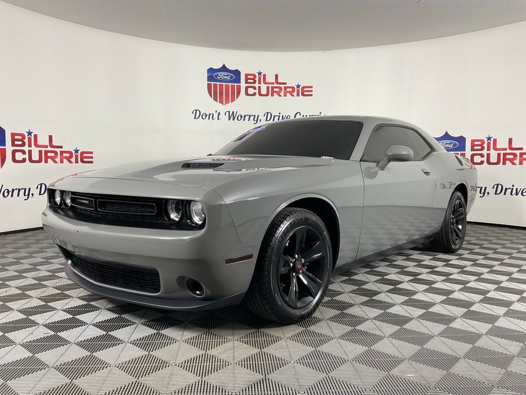 Used 2019 Dodge Challenger SXT RWD image 7