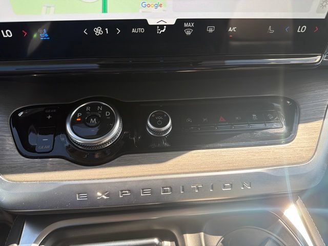 Certified 2025 Ford Expedition Platinum AWD/4WD image 35