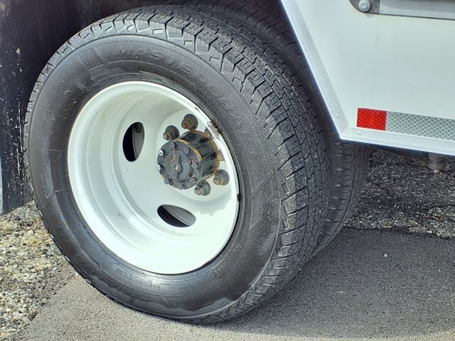 Certified 2022 Ford E-350 and Econoline 350 Super Duty RWD image 38