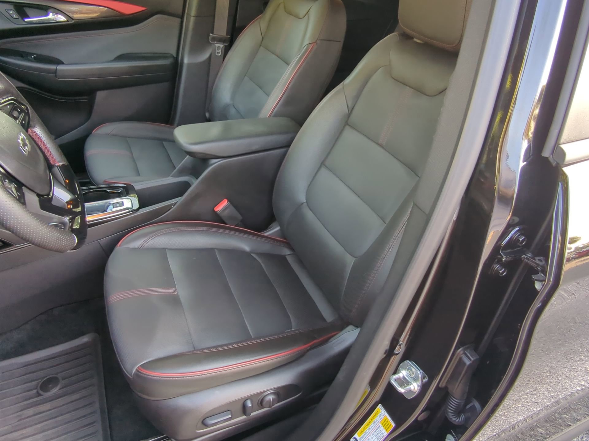 Used 2025 Chevrolet TrailBlazer RS w/ Convenience Package FWD image 57