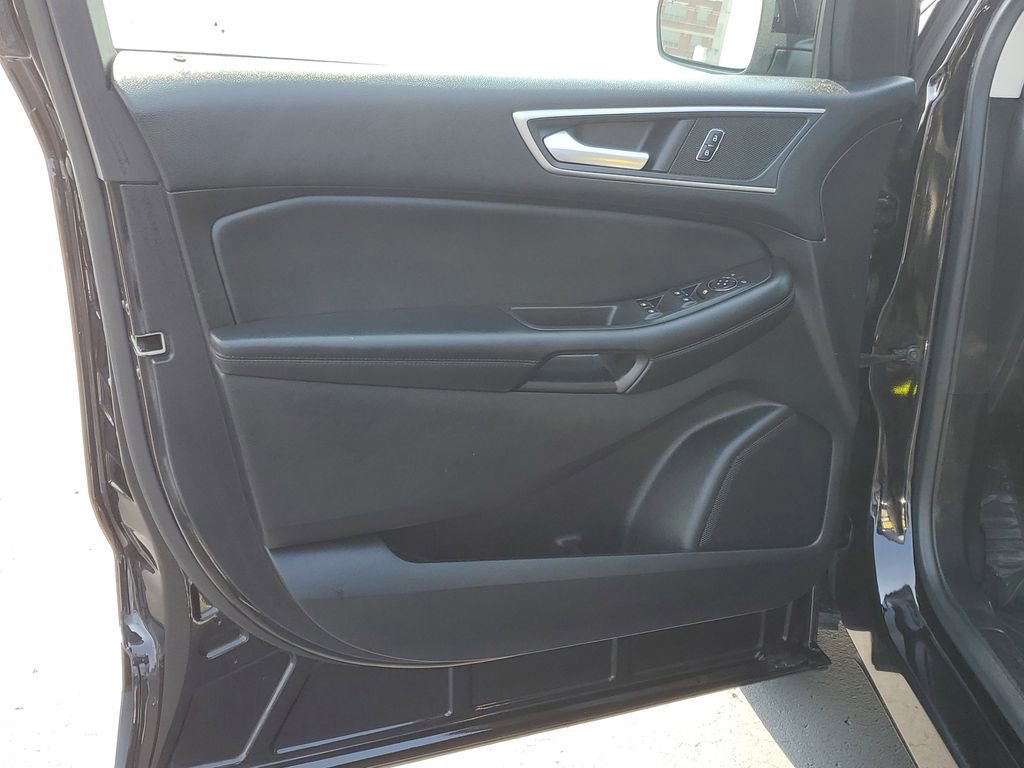 Certified 2022 Ford Edge SEL w/ Convenience Package image 6