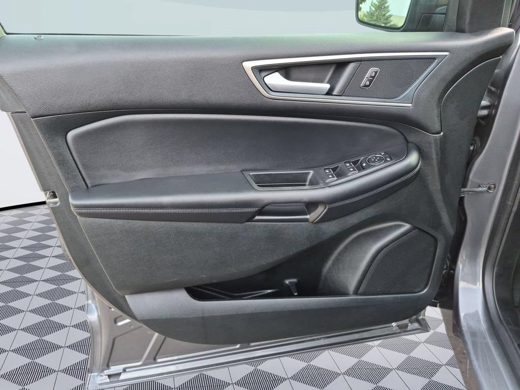 Certified 2024 Ford Edge SEL AWD/4WD image 9