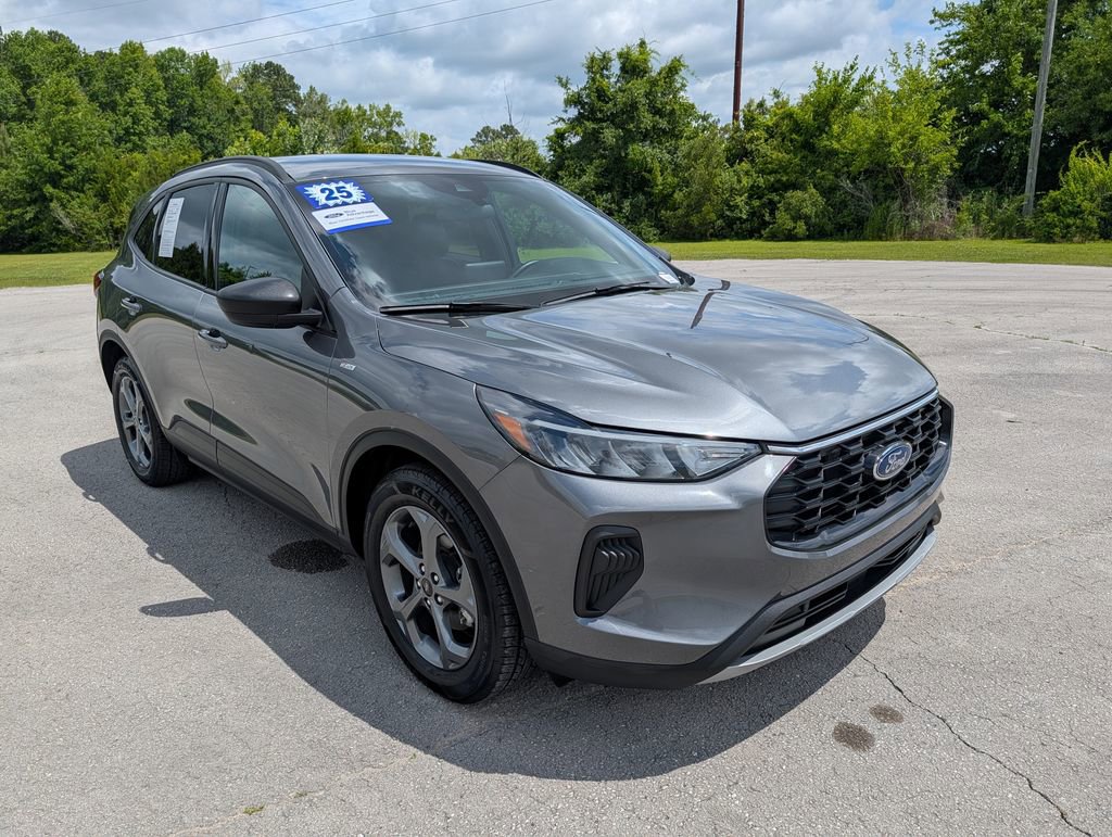 Certified 2025 Ford Escape ST-Line FWD image 1